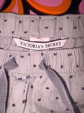 Victoria’s Secret Gray Polka Dot Sleep Shorts – Size S